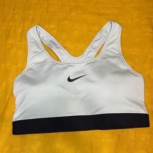 Nike Women's Swoosh Padded Medium Support Sports Bra